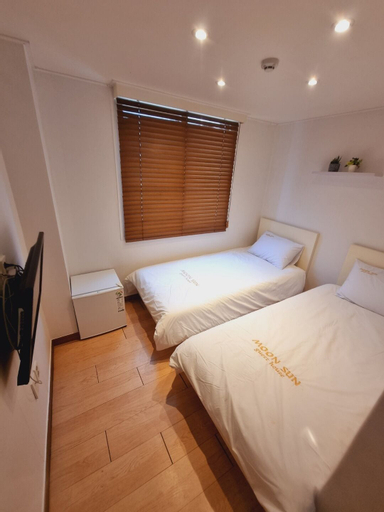 Moon Sun Guesthouse, Jung