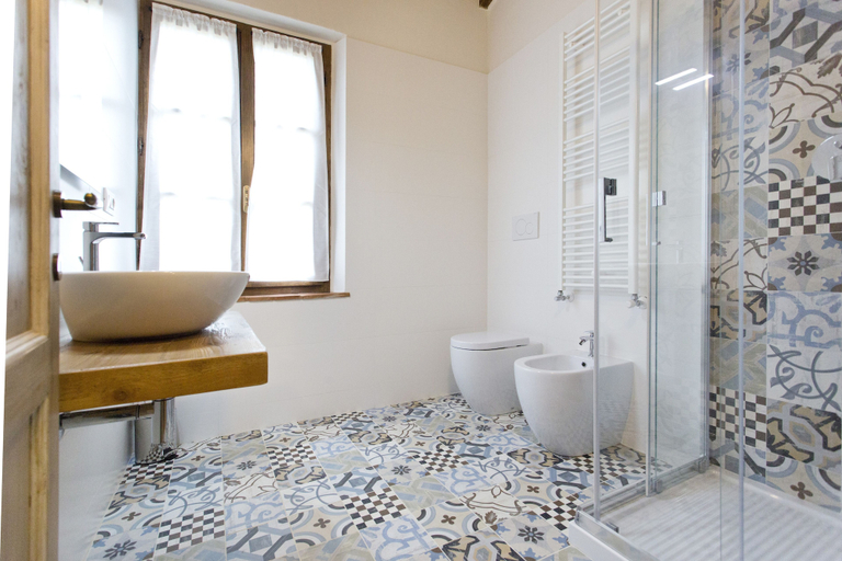 Bathroom 5, Casale San Galgano, Siena