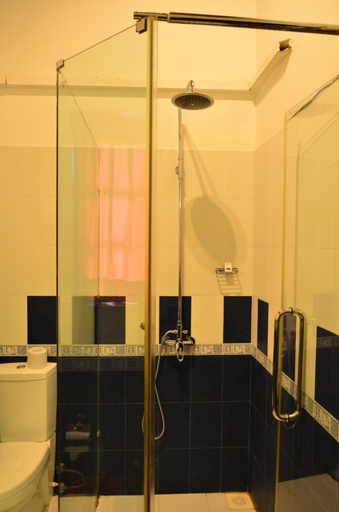 Bathroom 5, Marina Bentota, Bentota