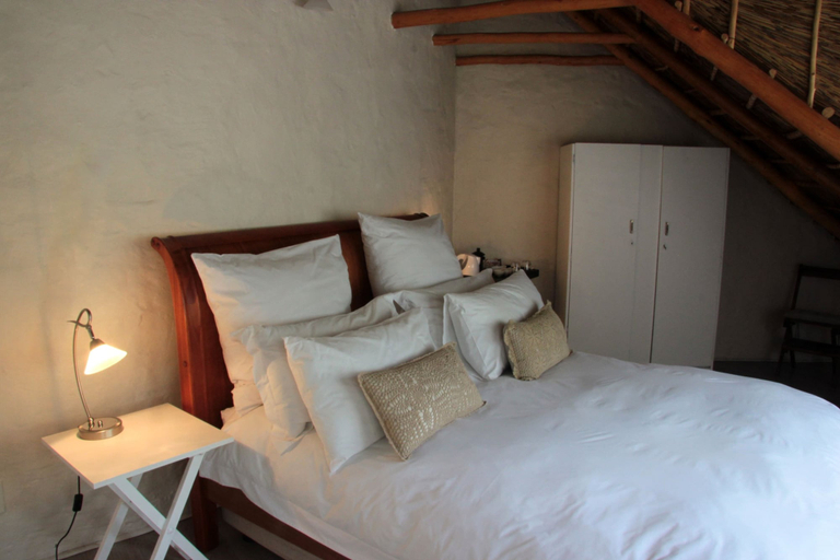 Bedroom 2, MontMartre Chalets and Guest House, Cape Winelands