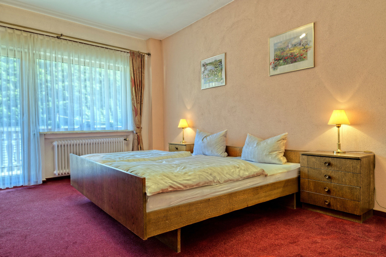 Bedroom, Hotel zur Brücke, Bernkastel-Wittlich