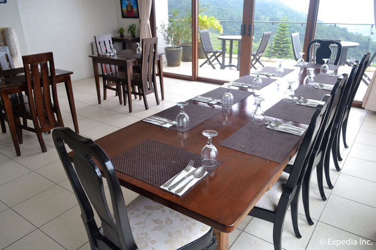 Food & Drinks 4, 8 Suites By Fat Jimmy's, Tagaytay City