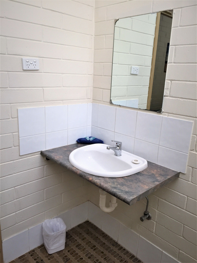 Bathroom 5, Ceduna Motor Inn, Ceduna