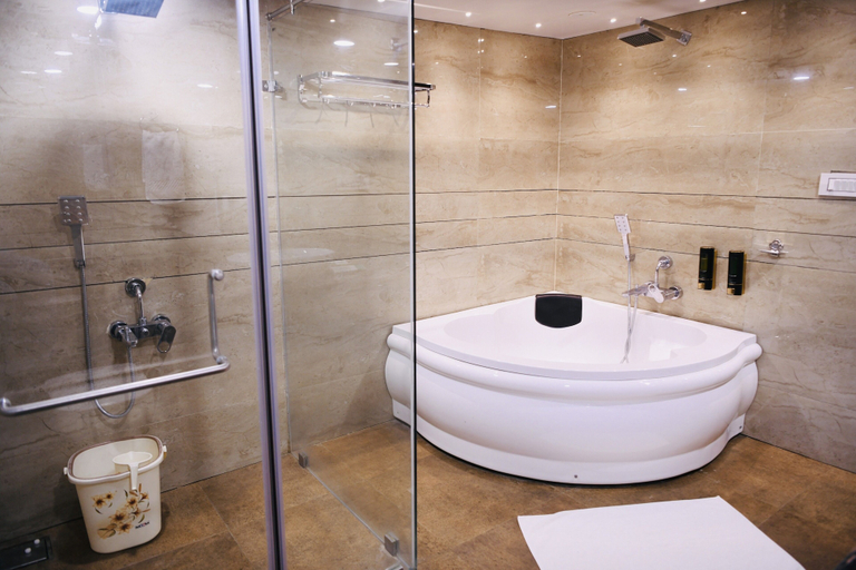 Bathroom 4, Olive Resorts & Villas, Seoni