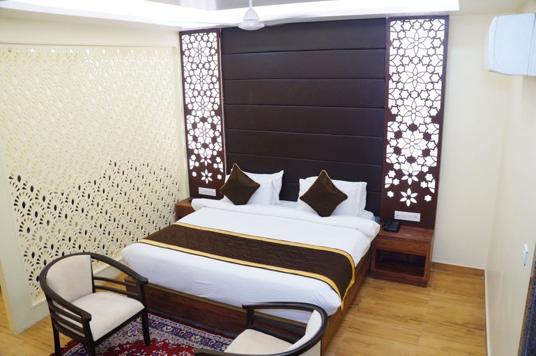 Bedroom 4, Hotel Shivoy Grand, Varanasi