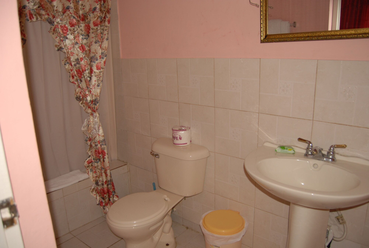 Bathroom 4, PinkHibiscus Guest House