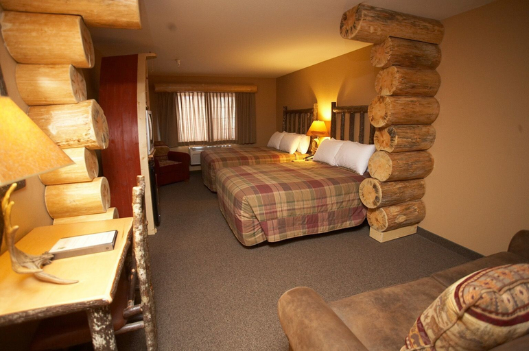 Bedroom 2, Whitefish Lodge and Suites, Crow Wing