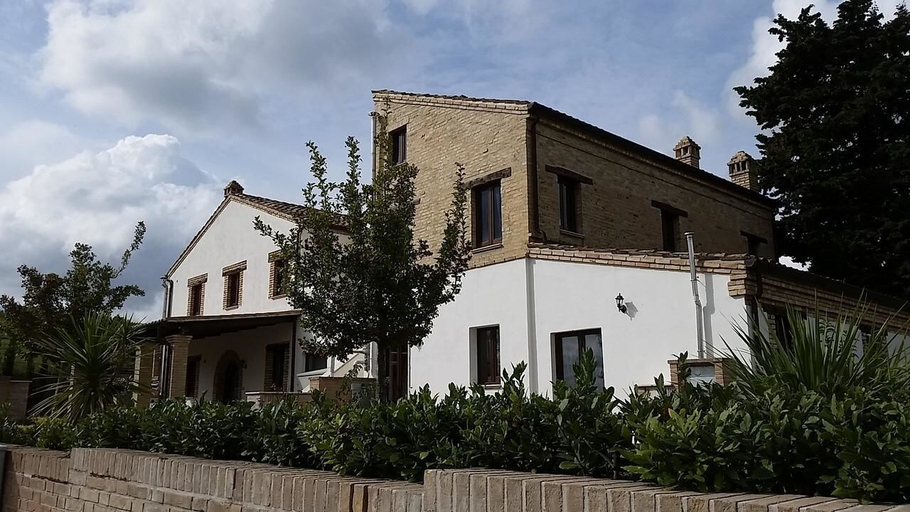 Exterior & Views 2, Casali Costadoro, Ascoli Piceno