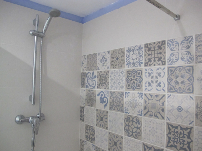 Bathroom 4, Mas Can Puig de Fuirosos, Barcelona