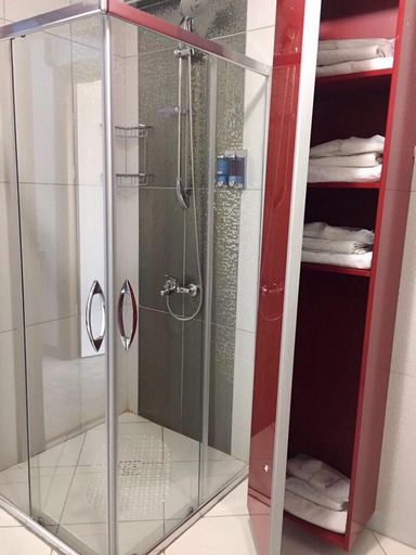 Bathroom 3, Karim Apartments, Osmangazi