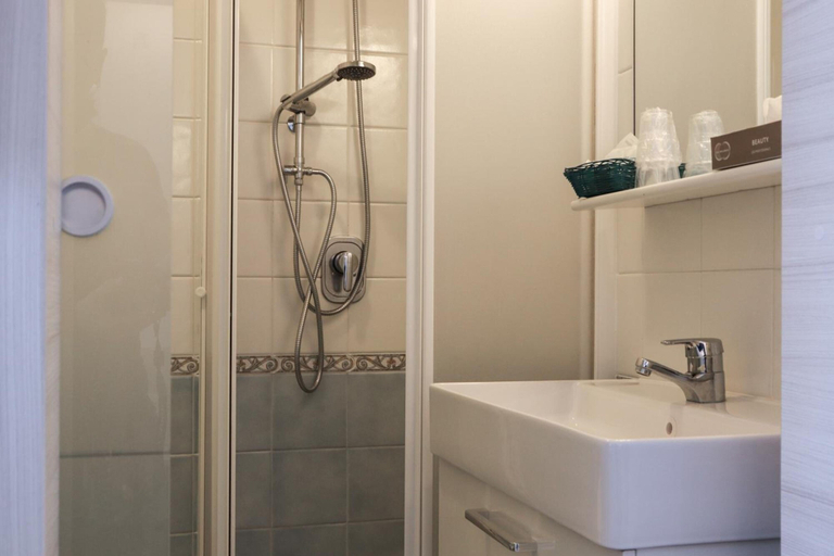 Bathroom 3, Hotel Principe, Venezia