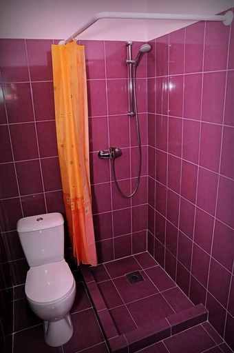 Bathroom 5, Hotel Post, Central