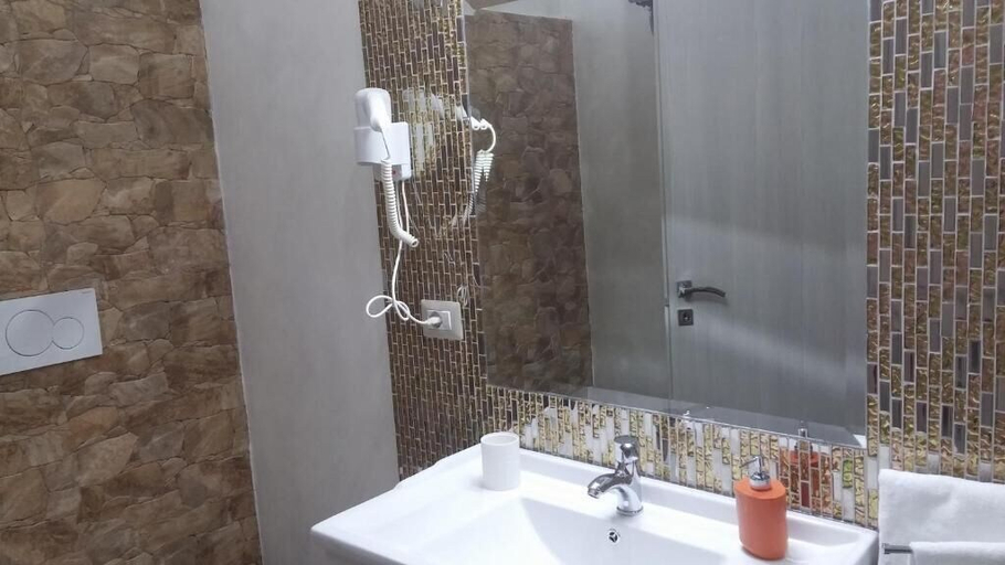 Bathroom 5, Brilliant Camere, Trieste