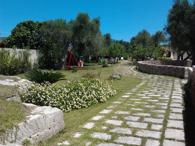 Others 4, Villa Delfino, Lecce