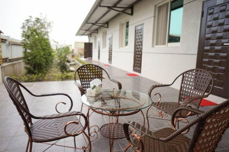 Others 5, Just Stay, Yilan