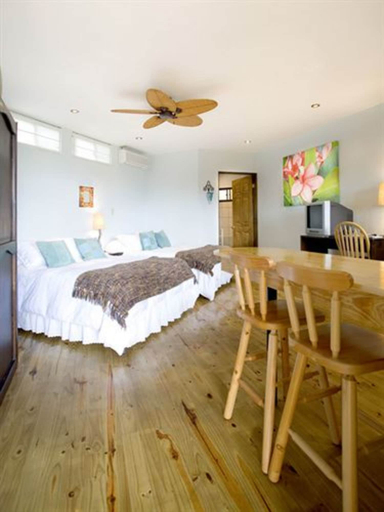 Bedroom 2, Out of Bounds Hotel, Escazú