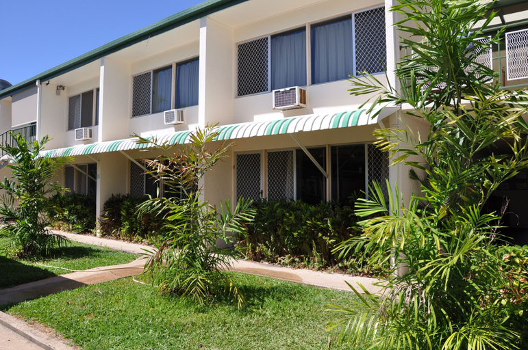 Exterior & Views, Palm Waters Holiday Villas, North Ward-Castle Hill