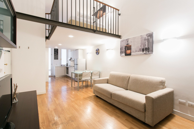 Others 5, Charming De Togni Apartment, Milano
