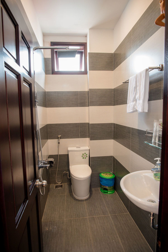 Bathroom 3, Minh An Riverside Villa, Da Nang