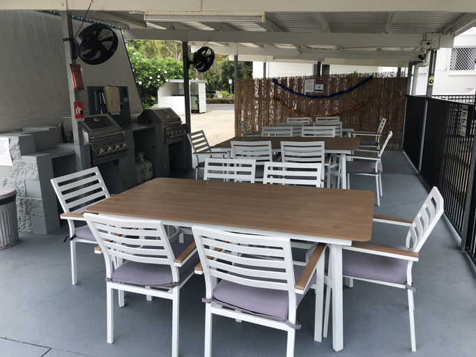 Food & Drinks, Cocos Holiday Apartments, Cairns