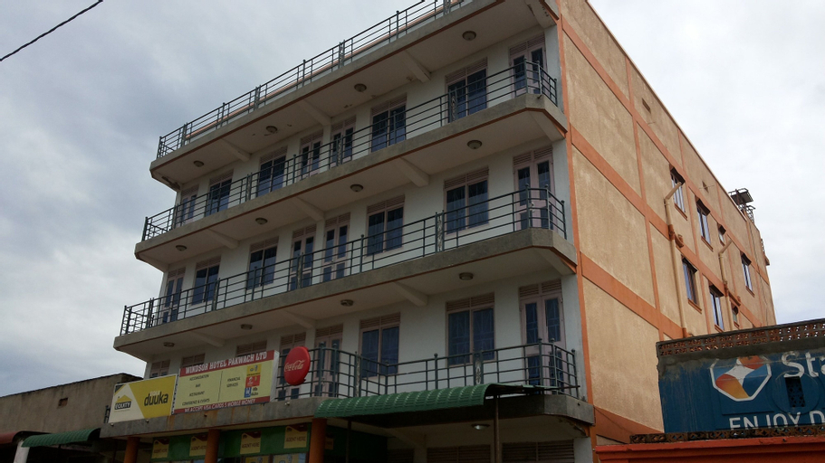 Windsor Hotel Pakwach, Jonam