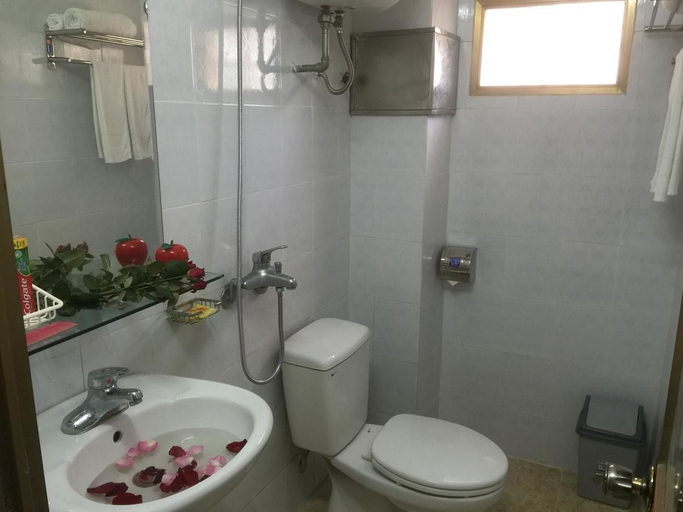 Bathroom 5, Thu Guest House, Ninh Bình