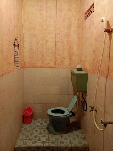 Bathroom 5, Lovina Central Hostel, Buleleng