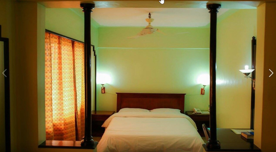 Bedroom 3, Sandton Palace Hotel, Starehe