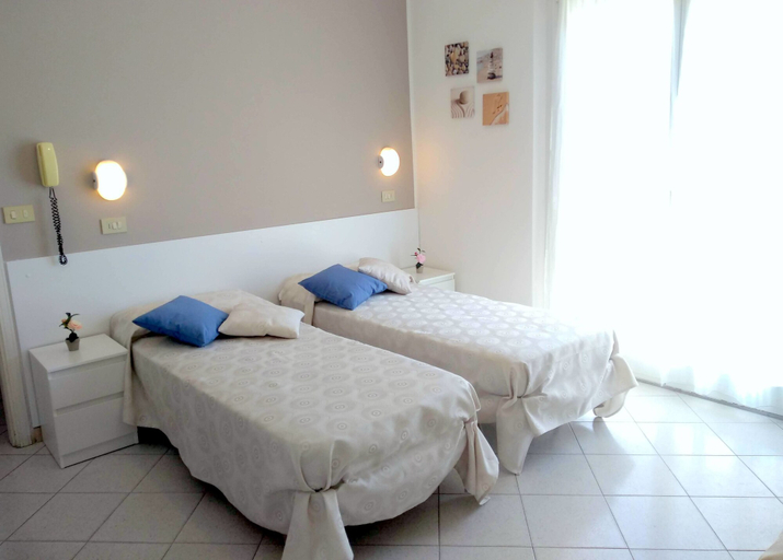 Bedroom 4, Hotel La Bella Vita, Rimini