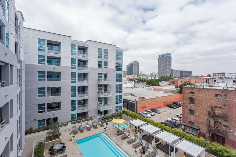 Exterior & Views 2, Tripbz Avalo Suites, Los Angeles