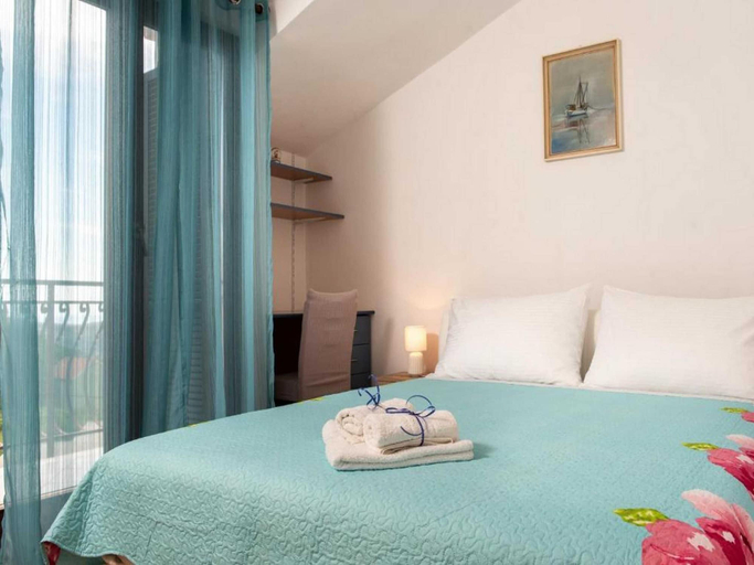 Bedroom 2, Holiday Home Mons Aureus, Split