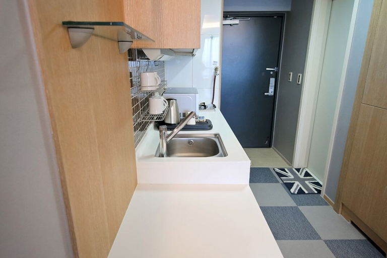 Others 5, VIP Guest House, Jung