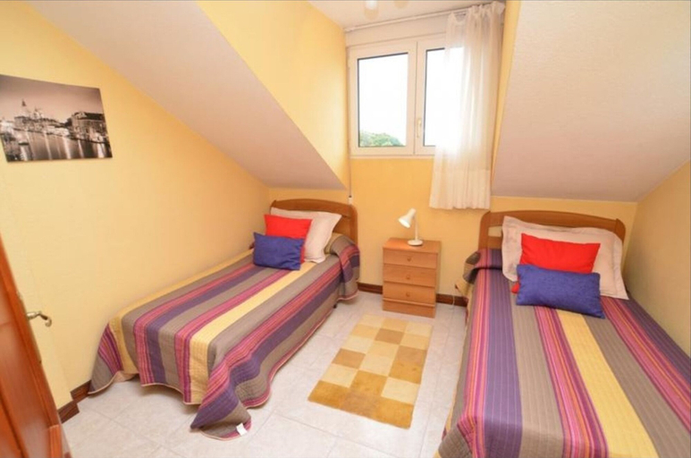 Bedroom 3, Apartment in Isla, Cantabria 103614 by MO Rentals, Cantabria