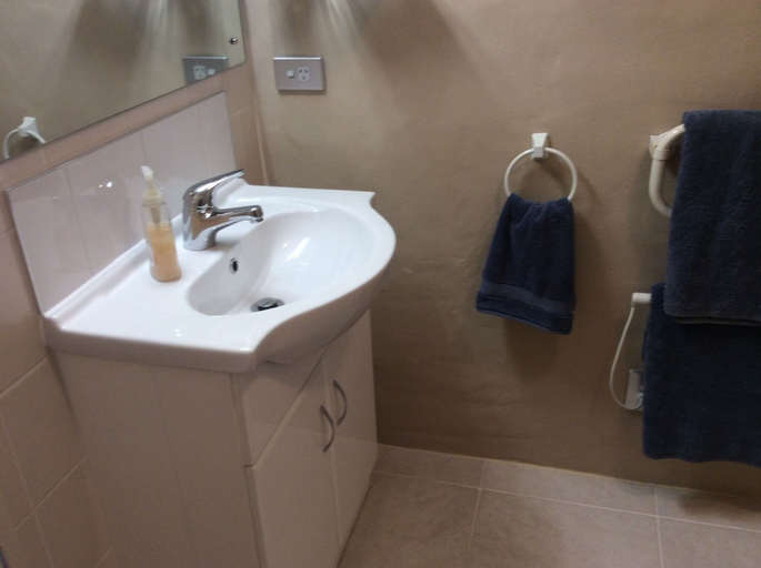 Bathroom 3, Absolute Bliss, Far North