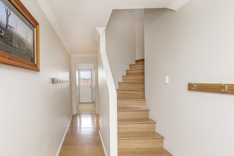 Others 4, Khione 1 - Modern & spacious with views towards Lake Jindabyne & the mountains beyond, Snowy River
