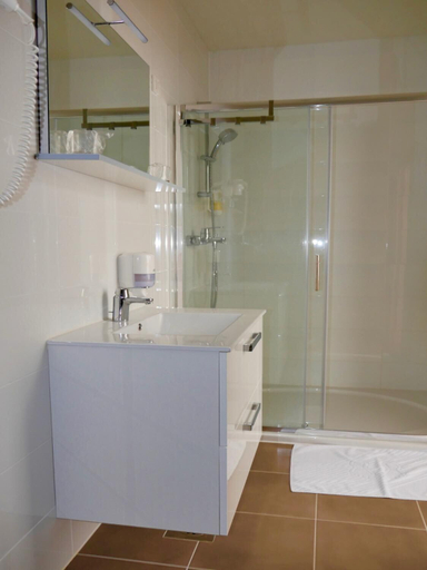 Bathroom 3, Hotel Lika Sjever, Brinje