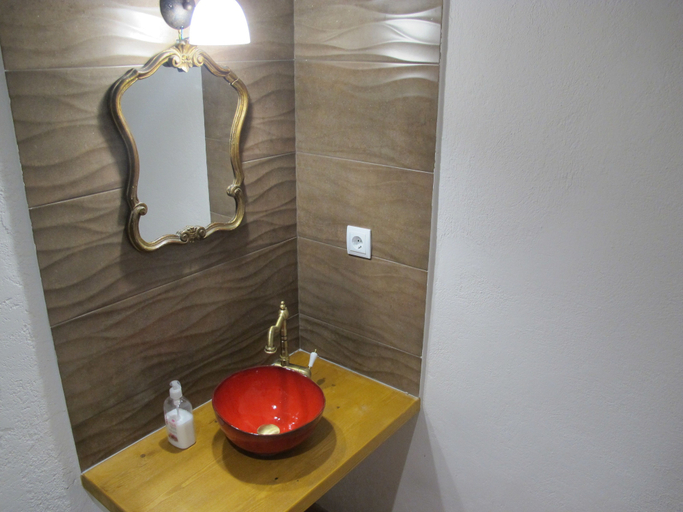 Bathroom 4, Mas Can Puig de Fuirosos, Barcelona