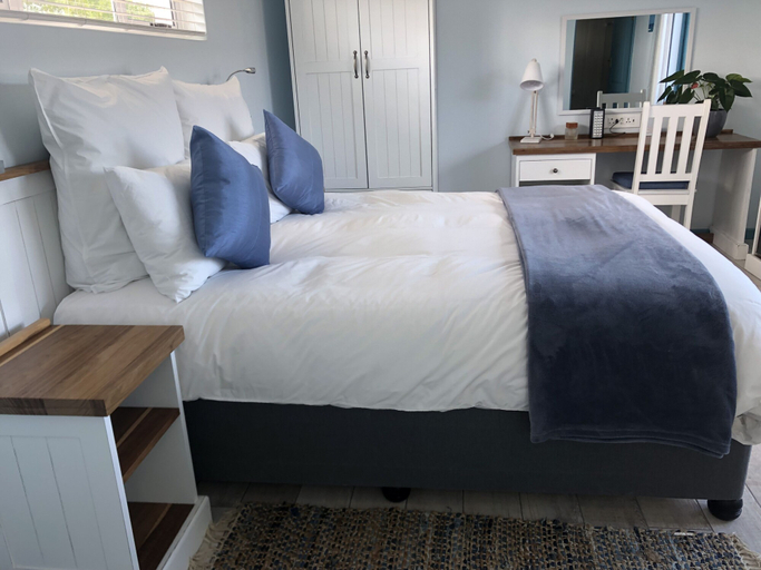 Bedroom 3, BlueSky Arniston Boutique Guesthouse, Overberg