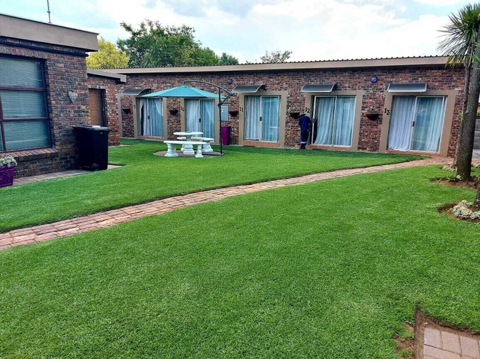 Exterior & Views 2, West Street Inn - Ermelo, Gert Sibande