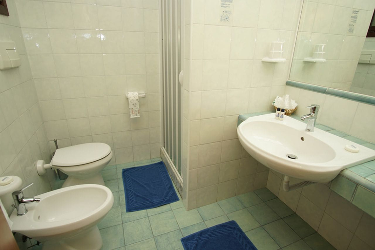 Bathroom, Happy Village, Salerno
