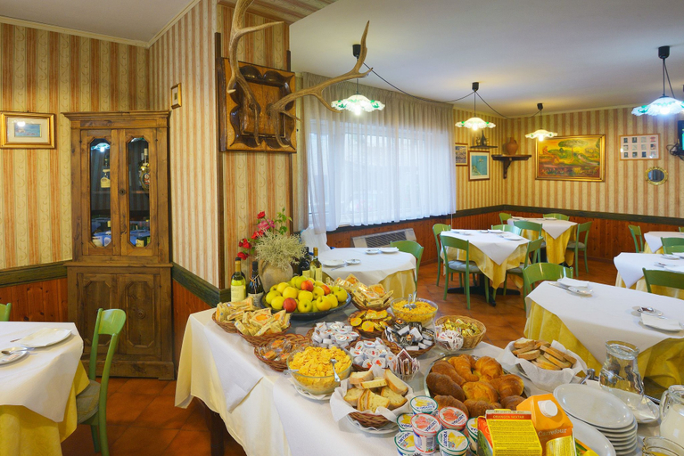 Food & Drinks 3, Hotel Holidays, L'Aquila