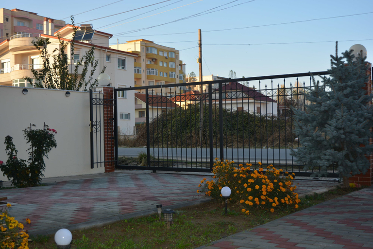 Exterior & Views 2, Sunilio Apartment, Pogradecit