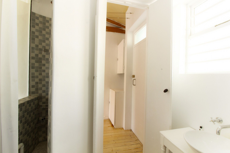 Bathroom 4, Vredenhof 7 - Adults Only, City of Cape Town