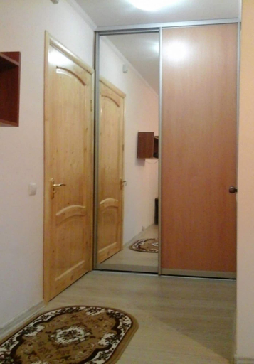 Others 5, Inndays Avtozavodskaya, Central