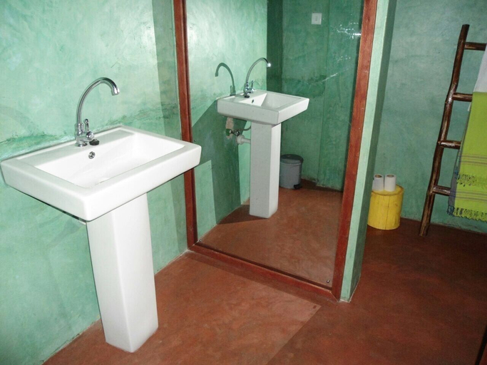 Bathroom 3, Eagle Camp Mida Creek, Kilifi North