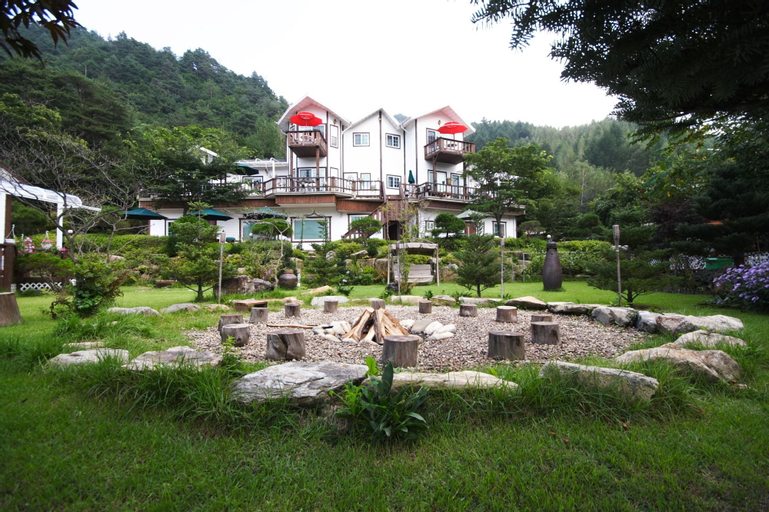 Starvill Pension, Pyeongchang