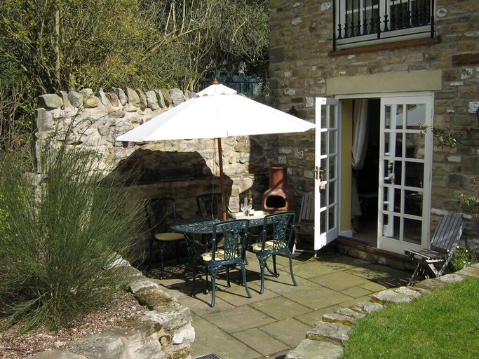 Others 4, April Cottage, North Yorkshire