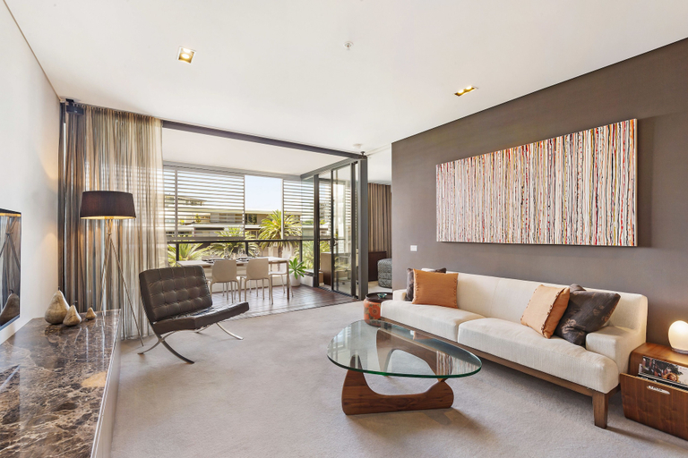 Others 5, Stylish 1 Bedroom Apartment Camperdown, Sydney