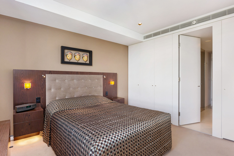 Bedroom 3, Stylish 1 Bedroom Apartment Camperdown, Sydney