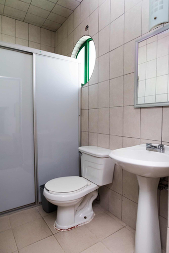 Bathroom 4, Hotel María Elena, Durango